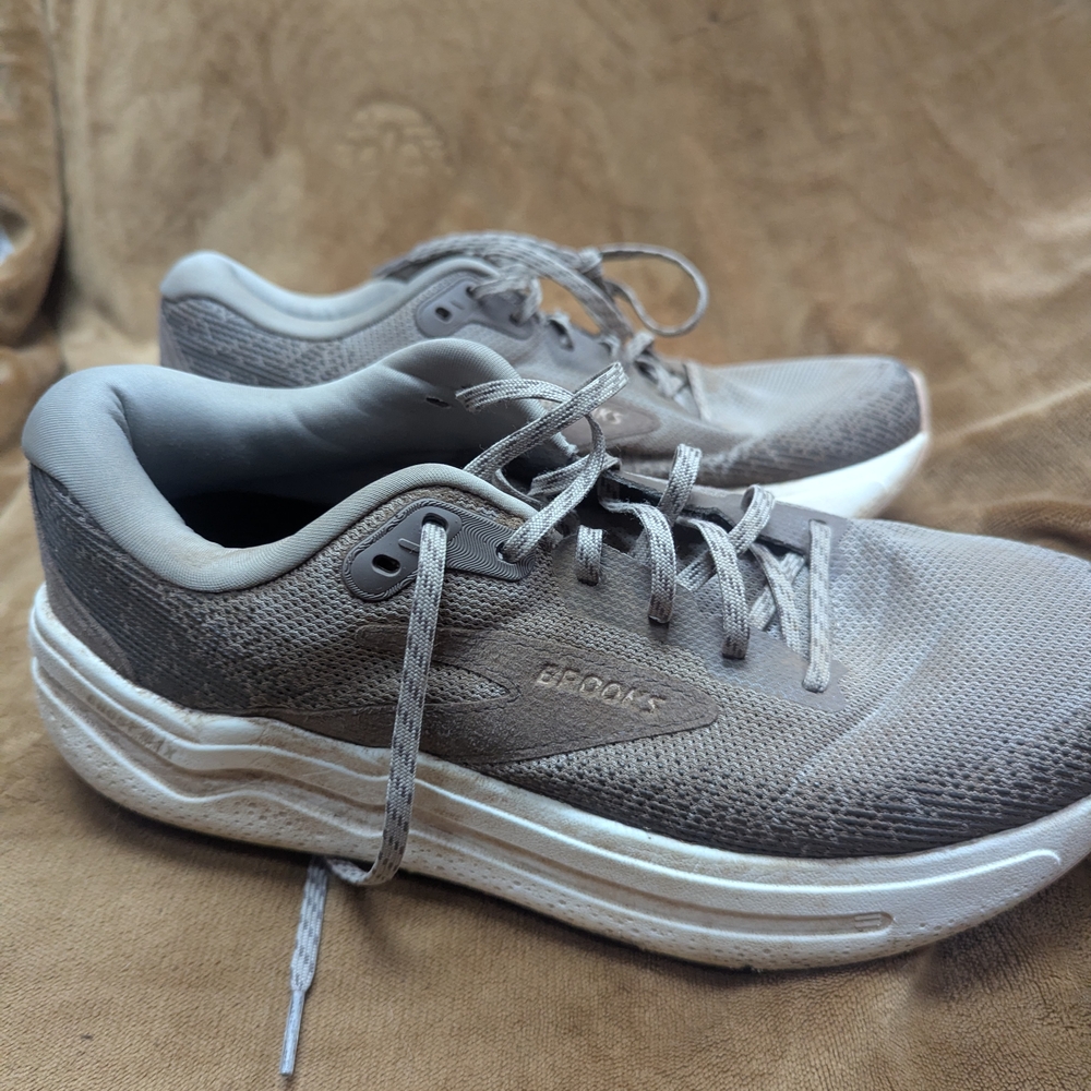 Brooks Gray and White Athletic Shoes - Picture 4 of 9